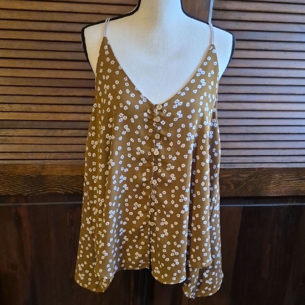Gimmicks by BKE Open Back Tank Top